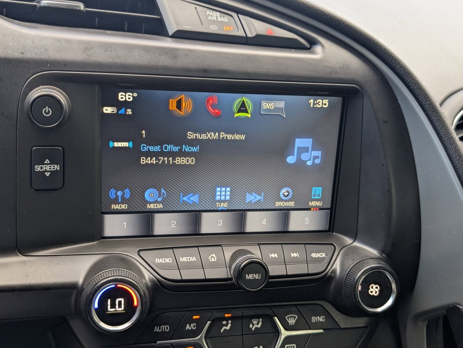 Used 2017 Chevrolet Corvette Stingray Coupe w/ 1LT image 19