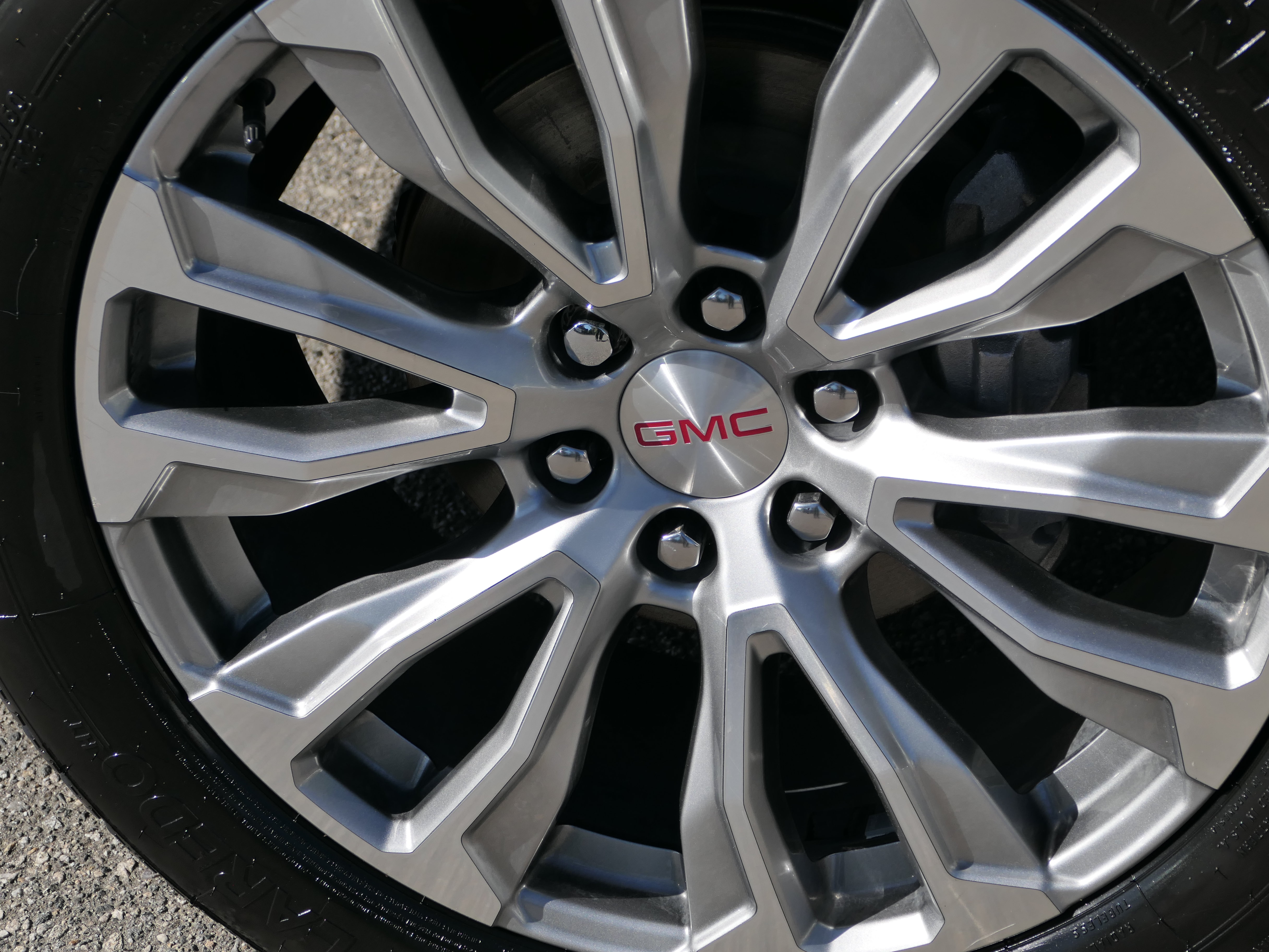 Used 2023 GMC Yukon Denali AWD/4WD image 11