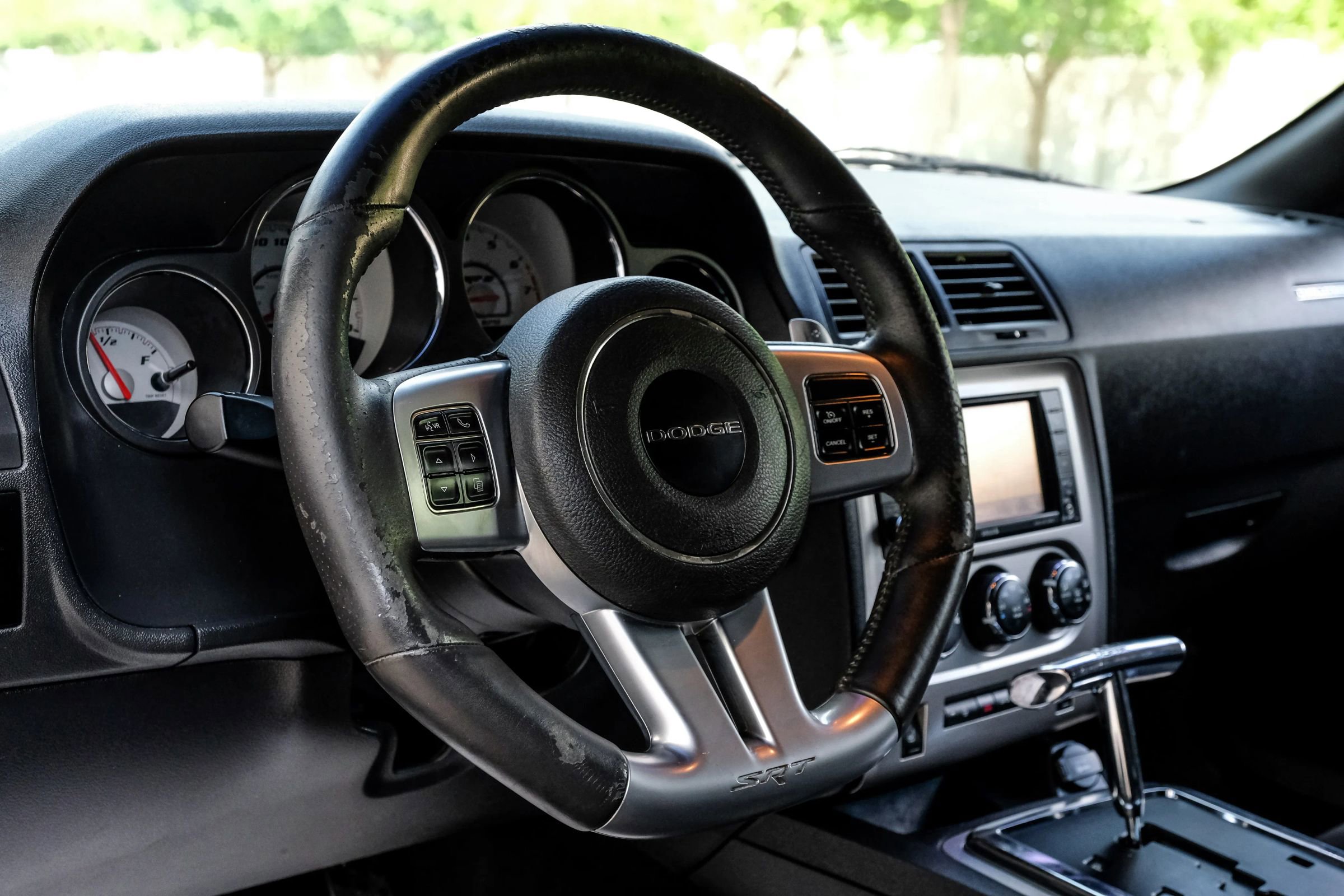 Used 2013 Dodge Challenger SRT8 w/ Harman Kardon Audio Group RWD image 27