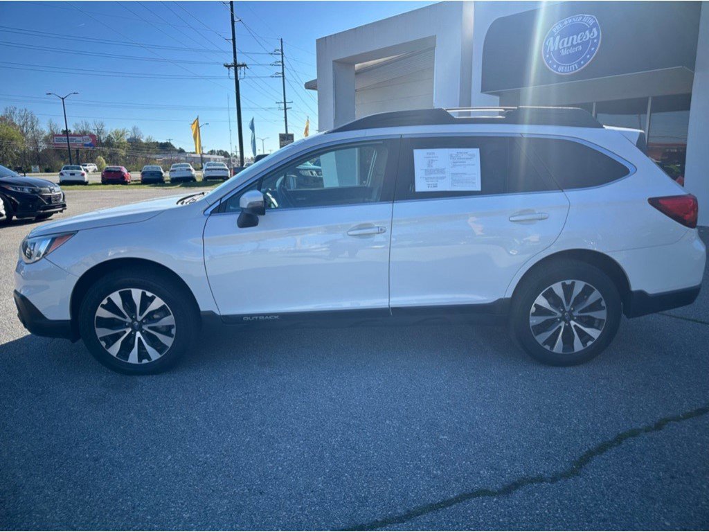 Used 2016 Subaru Outback 2.5i Limited AWD/4WD image 2