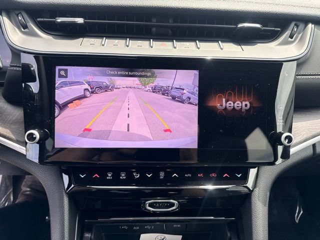 New 2026 Jeep Grand Cherokee L Limited w/ Trailer Tow Package AWD/4WD image 12