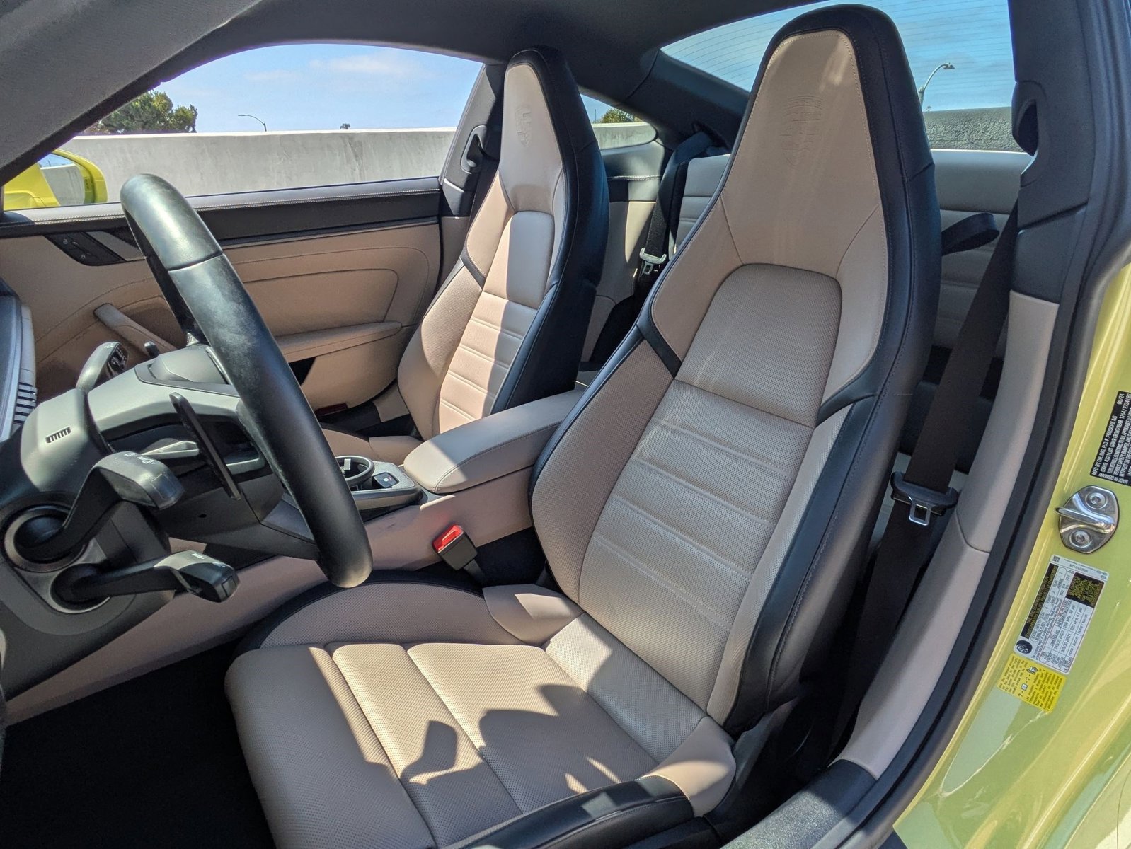 Certified 2025 Porsche 911 Carrera image 5