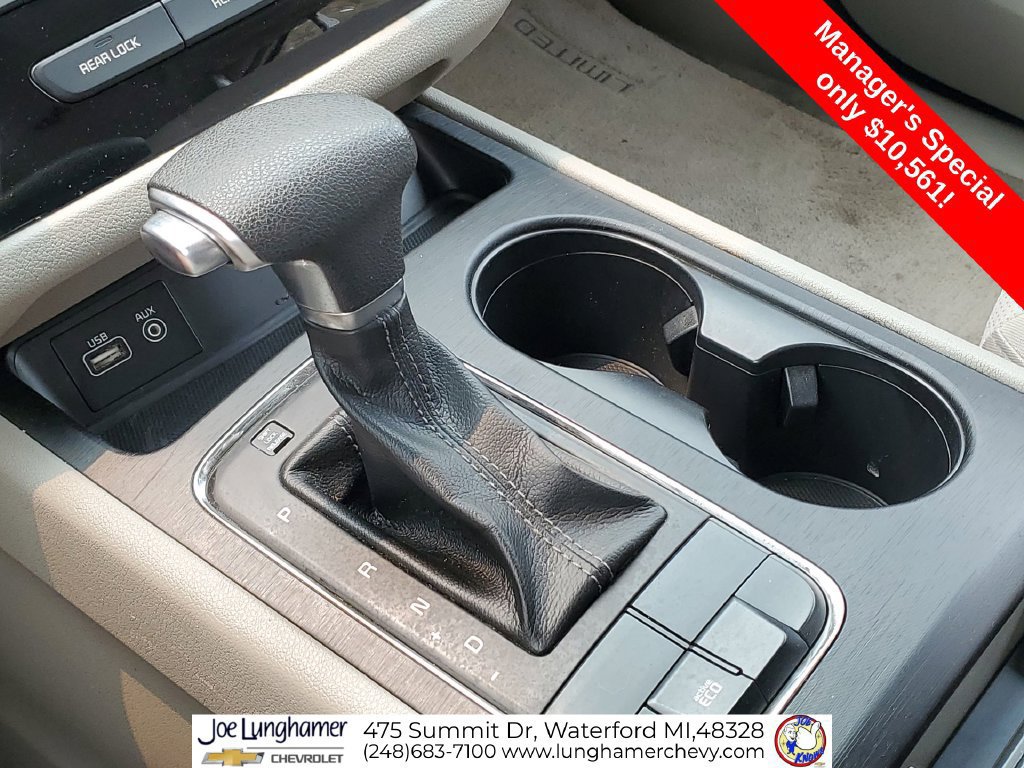 Used 2018 Kia Sedona L FWD image 16