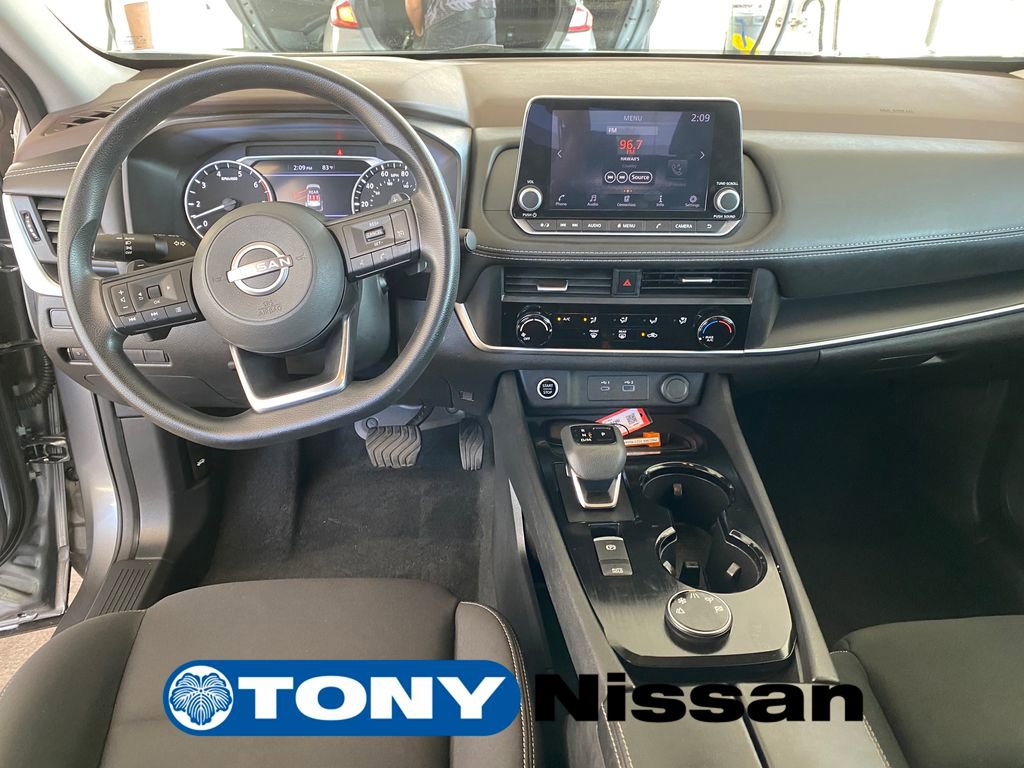 Used 2023 Nissan Rogue S image 30