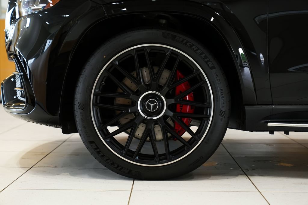 Certified 2026 Mercedes-Benz GLS 63 AMG 4MATIC image 4