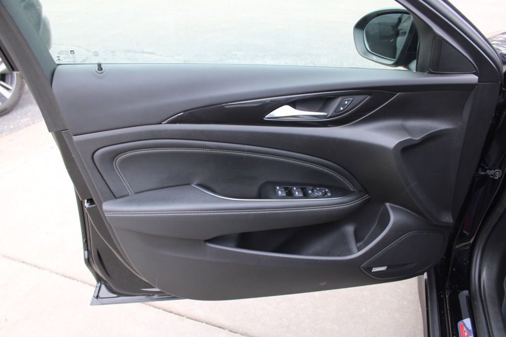 Used 2018 Buick Regal GS w/ Driver Confidence Package #2 image 18