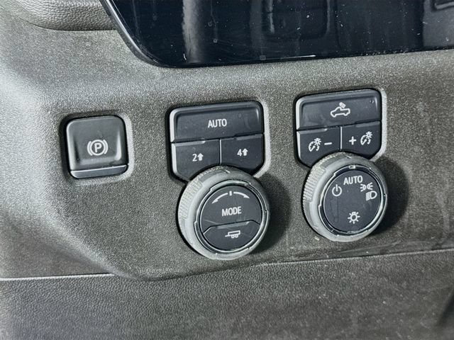 Used 2025 Chevrolet Silverado 1500 LT AWD/4WD image 10