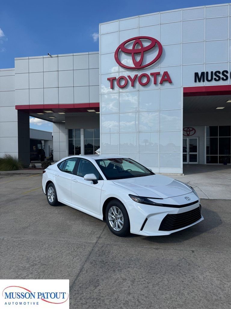 Used 2026 Toyota Camry LE w/ Convenience Package image 1