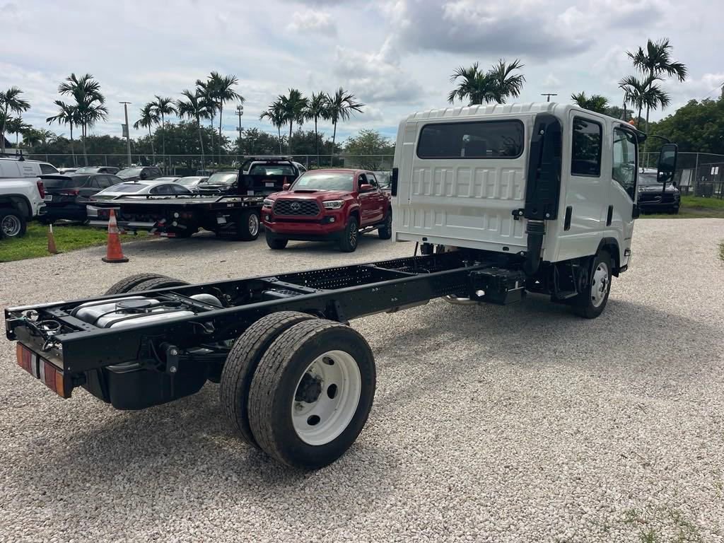 New 2024 Chevrolet Low Cab Forward image 4