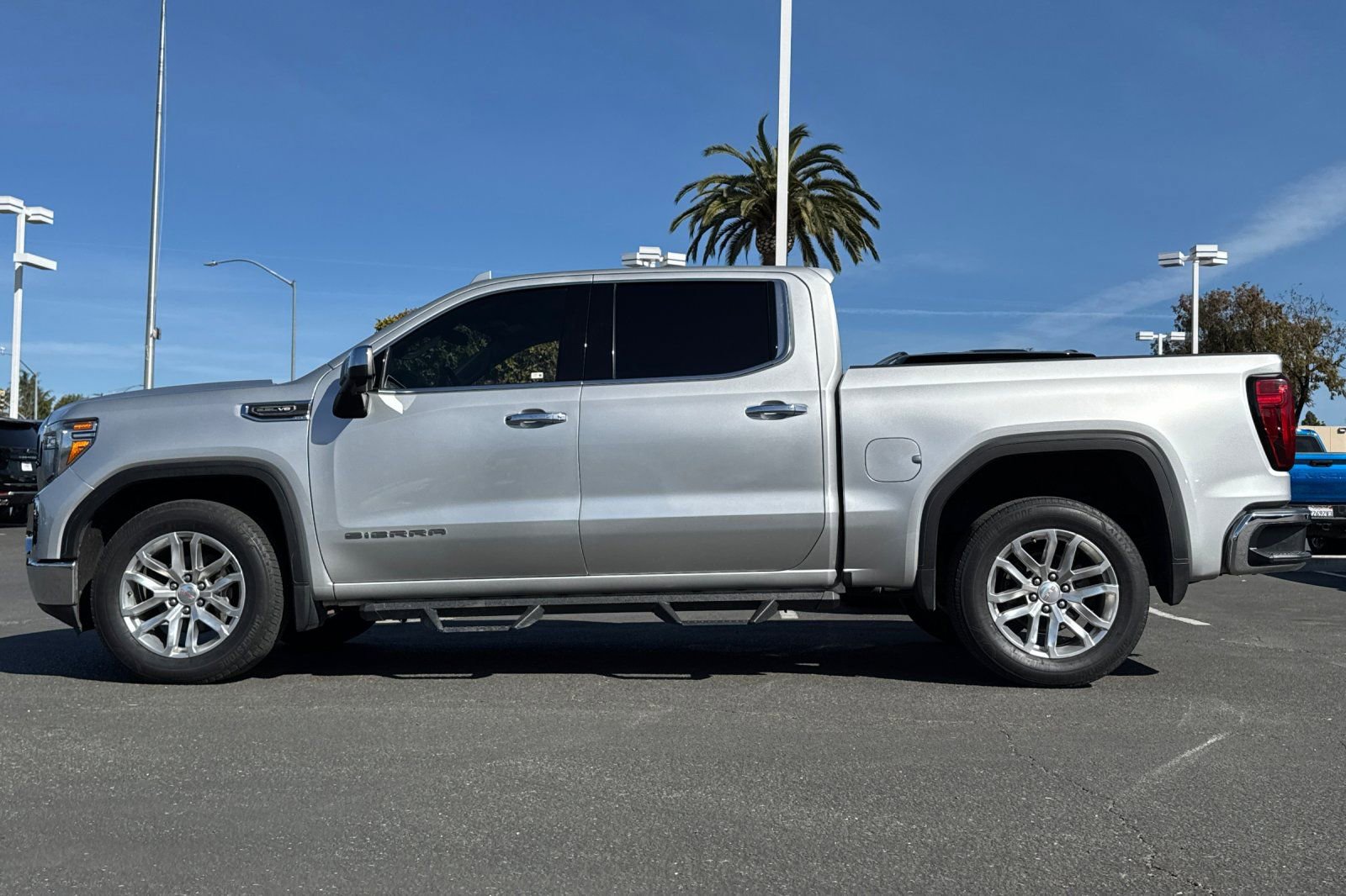 Used 2021 GMC Sierra 1500 SLT image 8