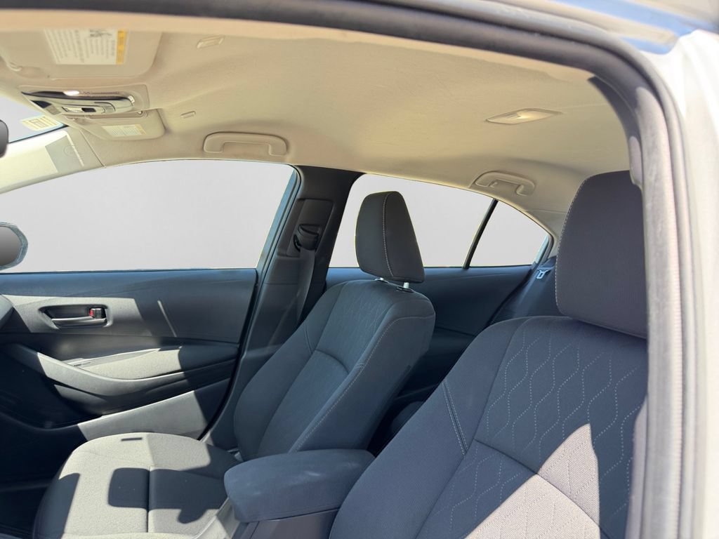 Used 2025 Toyota Corolla LE FWD image 15