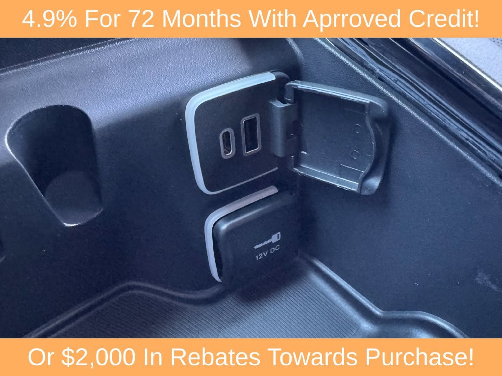 New 2027 Chrysler Pacifica Limited FWD image 23