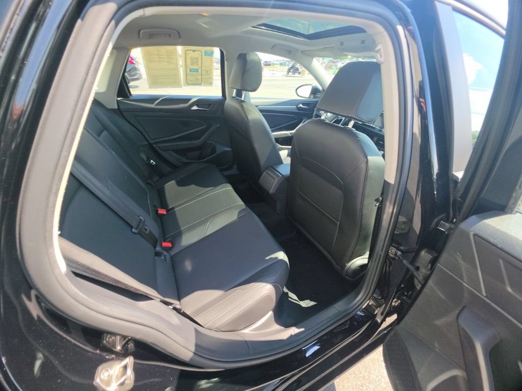 Used 2019 Volkswagen Jetta SE FWD image 29
