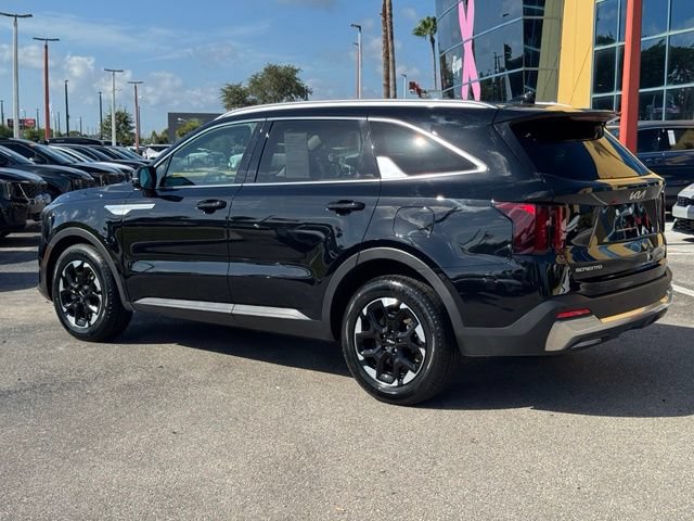 Used 2025 Kia Sorento S FWD image 2