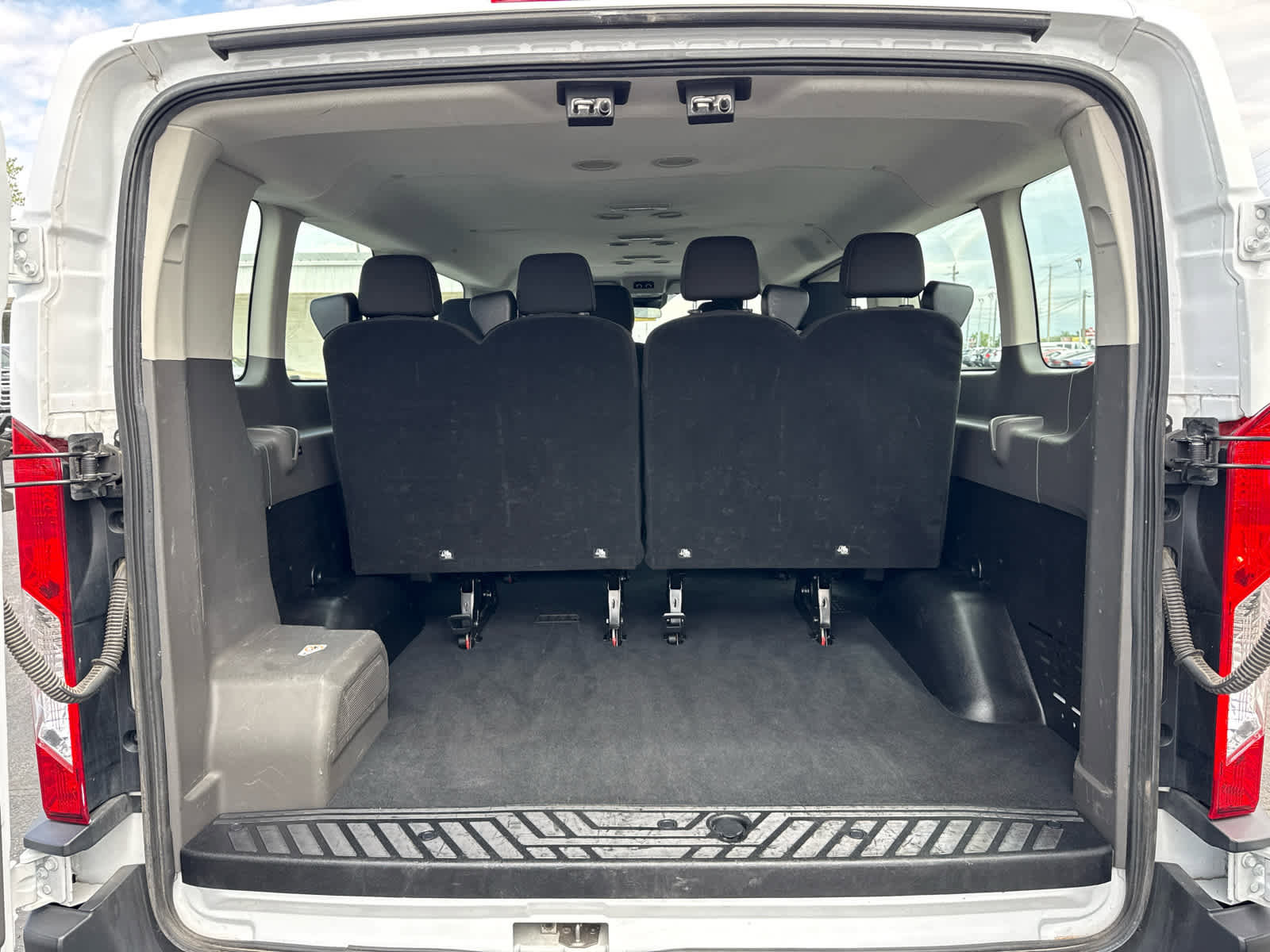 Used 2023 Ford Transit 350 XLT RWD image 24