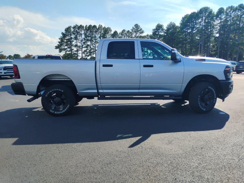 New 2026 RAM 2500 Tradesman AWD/4WD image 4