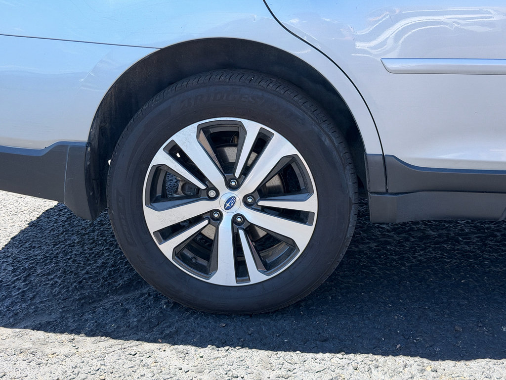 Used 2018 Subaru Outback 2.5i Limited AWD/4WD image 4