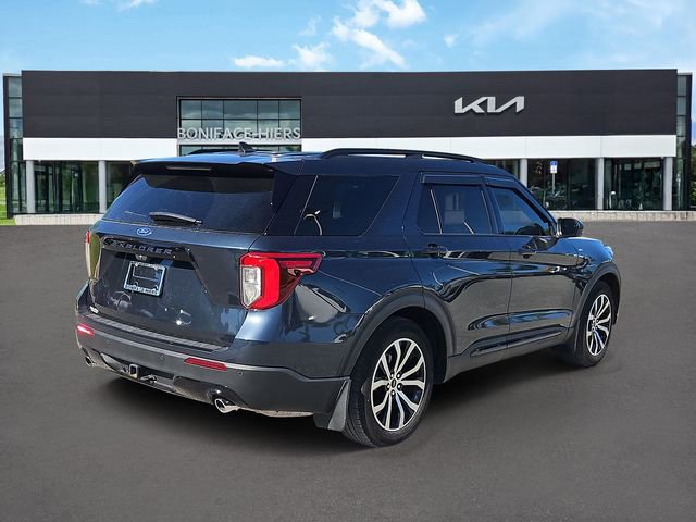 Used 2024 Ford Explorer ST-Line w/ Class IV Trailer Tow Package RWD image 3