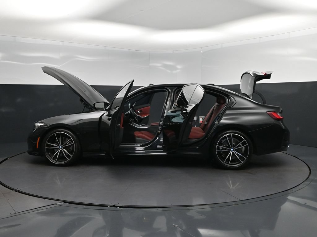 Used 2024 BMW 330i Sedan w/ M Sport Package RWD image 46