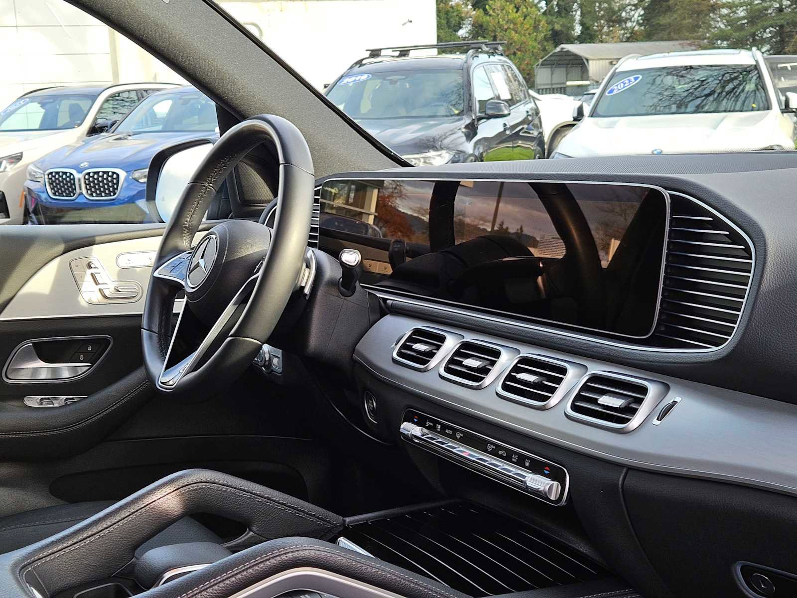 Used 2024 Mercedes-Benz GLE 450e 4MATIC image 12