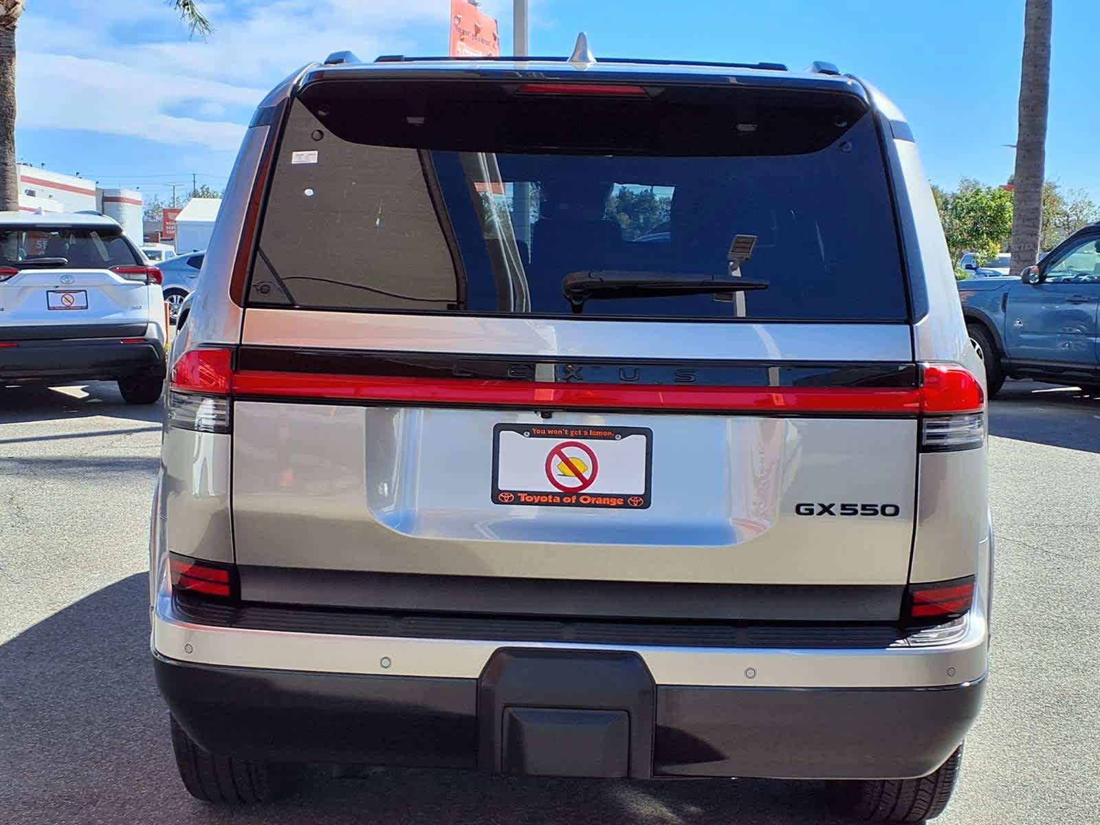 Used 2024 Lexus GX 550 w/ Cold Area Package AWD/4WD image 5