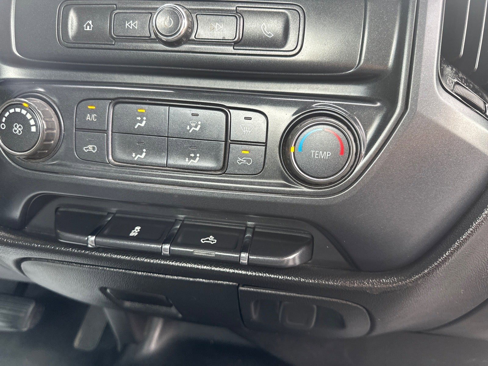 Used 2017 Chevrolet Silverado 1500 W/T RWD image 24