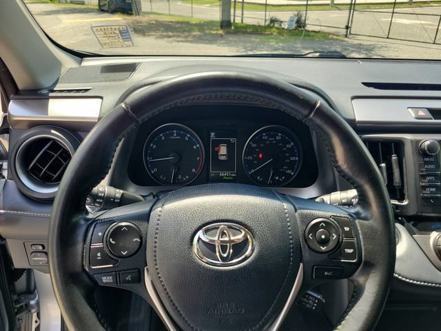 Used 2018 Toyota RAV4 XLE FWD image 24