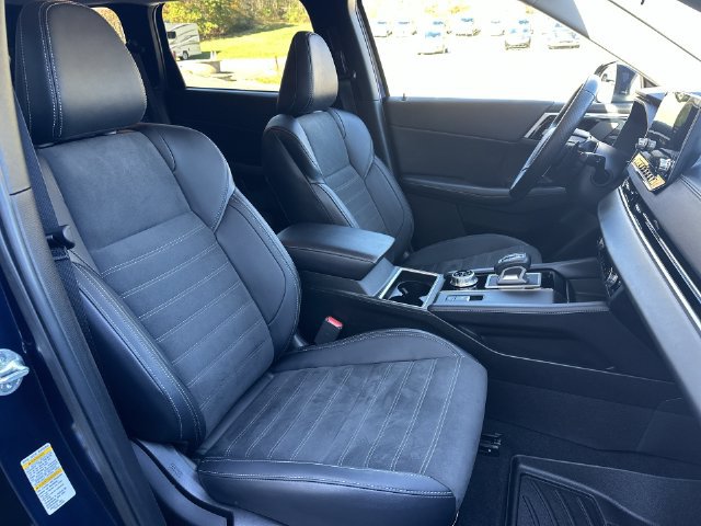 Used 2024 Mitsubishi Outlander SE AWD/4WD image 35