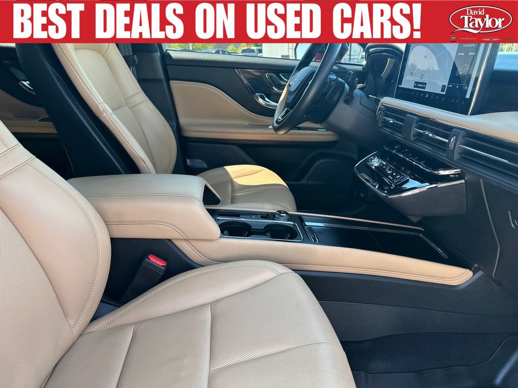 Used 2023 Lincoln Corsair Reserve w/ Jet Appearance Package AWD/4WD image 26