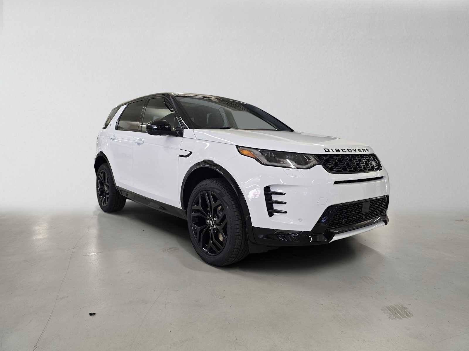 New 2026 Land Rover Discovery Sport Landmark AWD/4WD image 7
