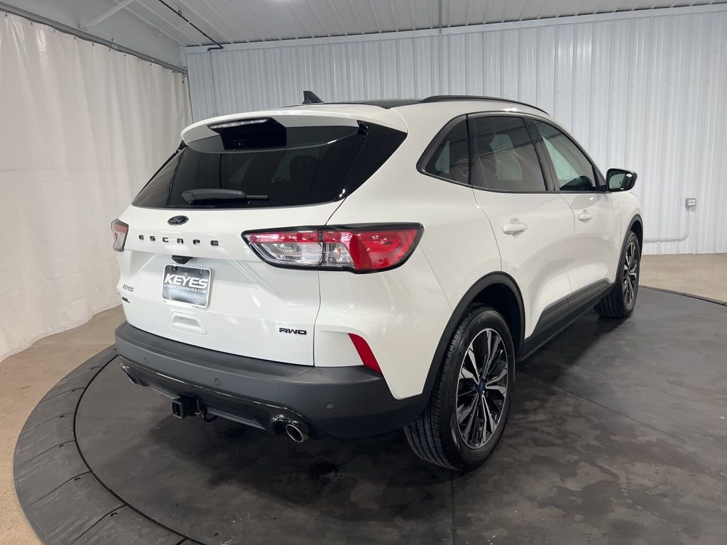 Used 2022 Ford Escape SEL w/ SEL Stealth AWD Package image 9
