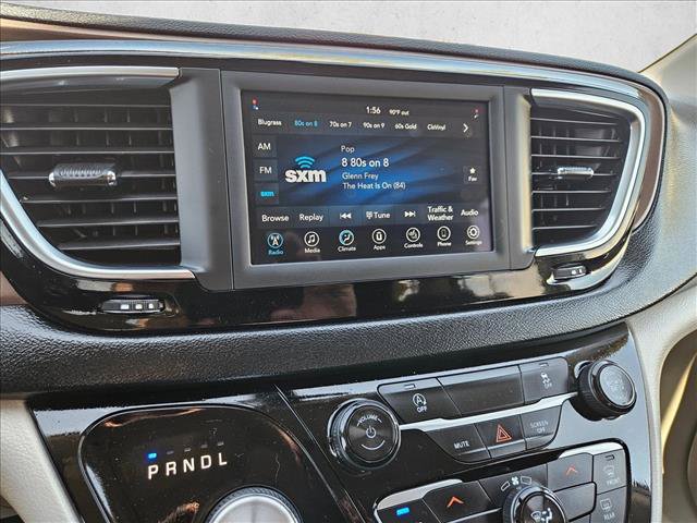 Used 2020 Chrysler Voyager LX w/ Cold Weather Group FWD image 13