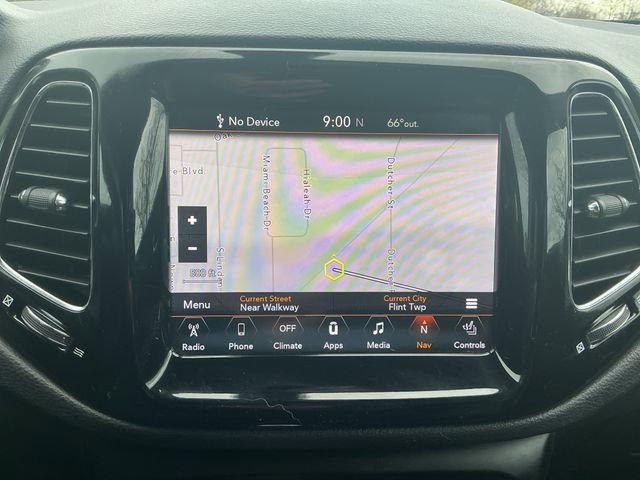 Used 2018 Jeep Compass Limited w/ Navigation Group AWD/4WD image 3