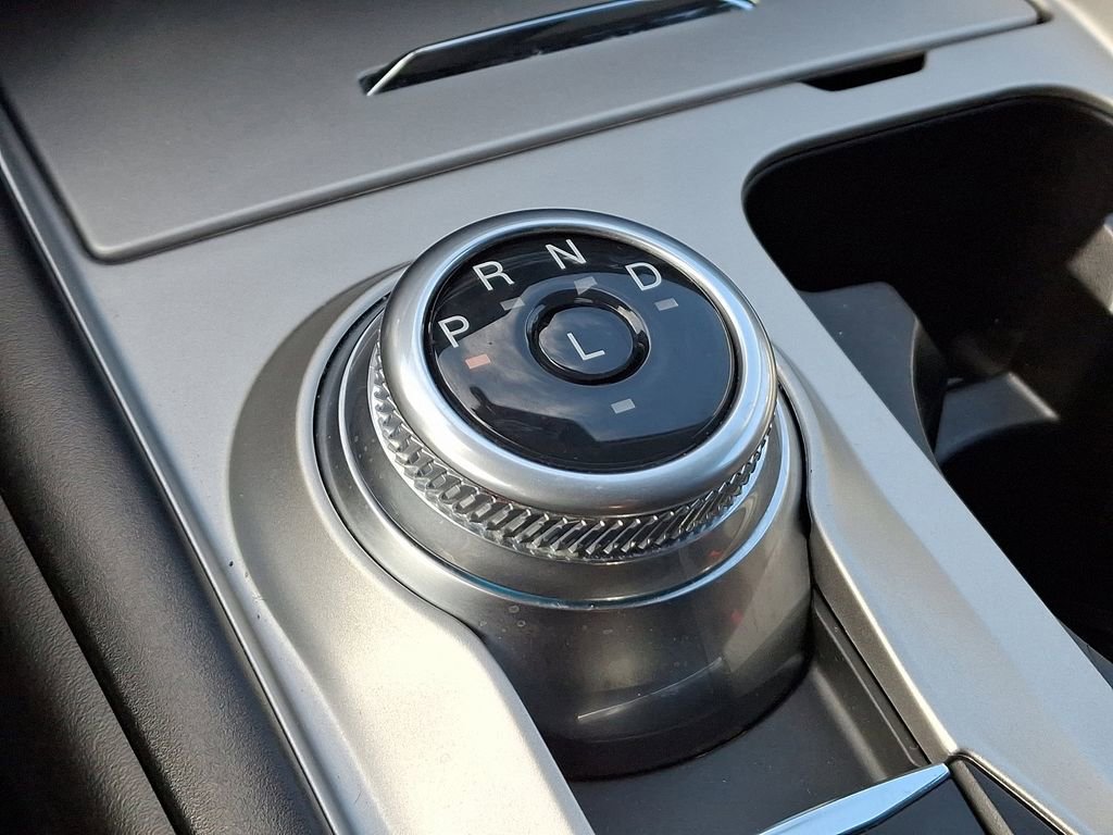 Used 2023 Ford Explorer XLT image 16