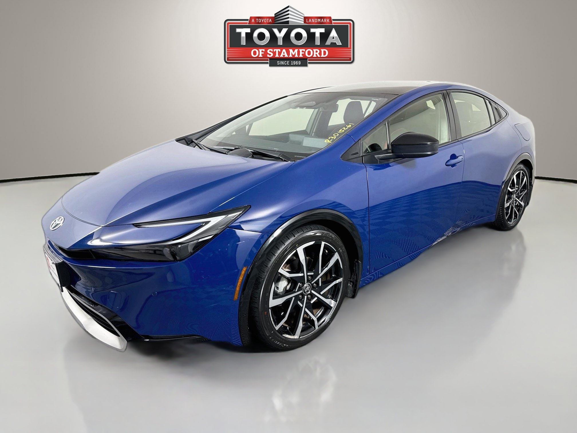 Certified 2024 Toyota Prius Prime FWD image 3