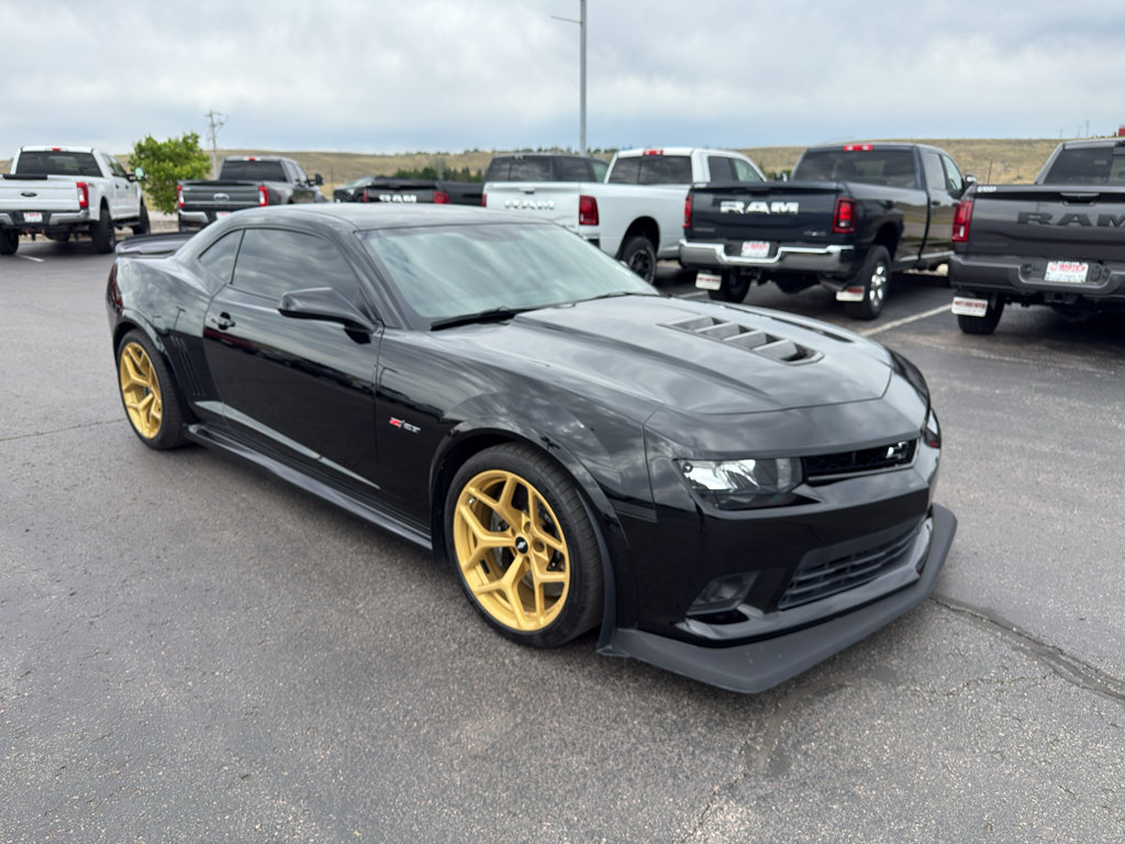Used 2015 Chevrolet Camaro Z/28 RWD image 3