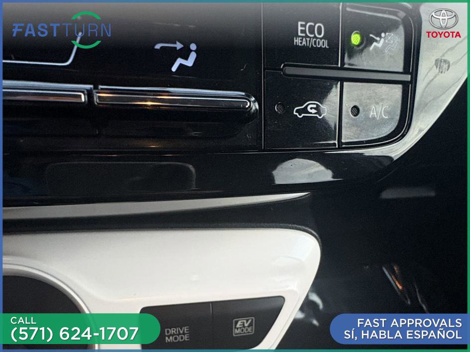 Used 2017 Toyota Prius Prime Premium image 27