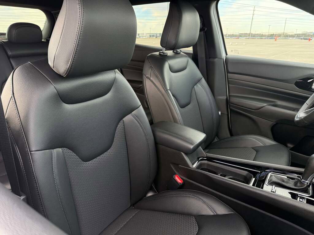 New 2026 Jeep Compass Latitude image 27