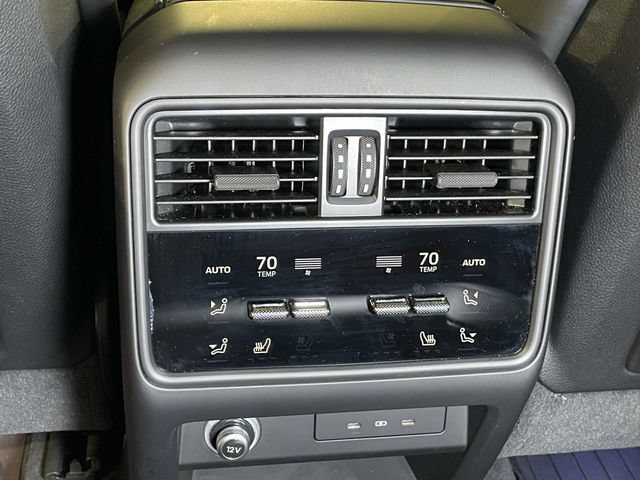 Certified 2025 Porsche Cayenne GTS AWD/4WD image 25