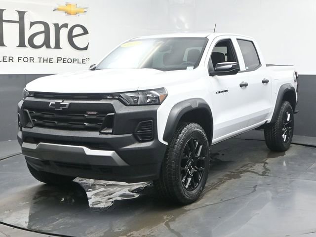 Used 2023 Chevrolet Colorado Trail Boss w/ LPO, Dark Essentials Package AWD/4WD image 33