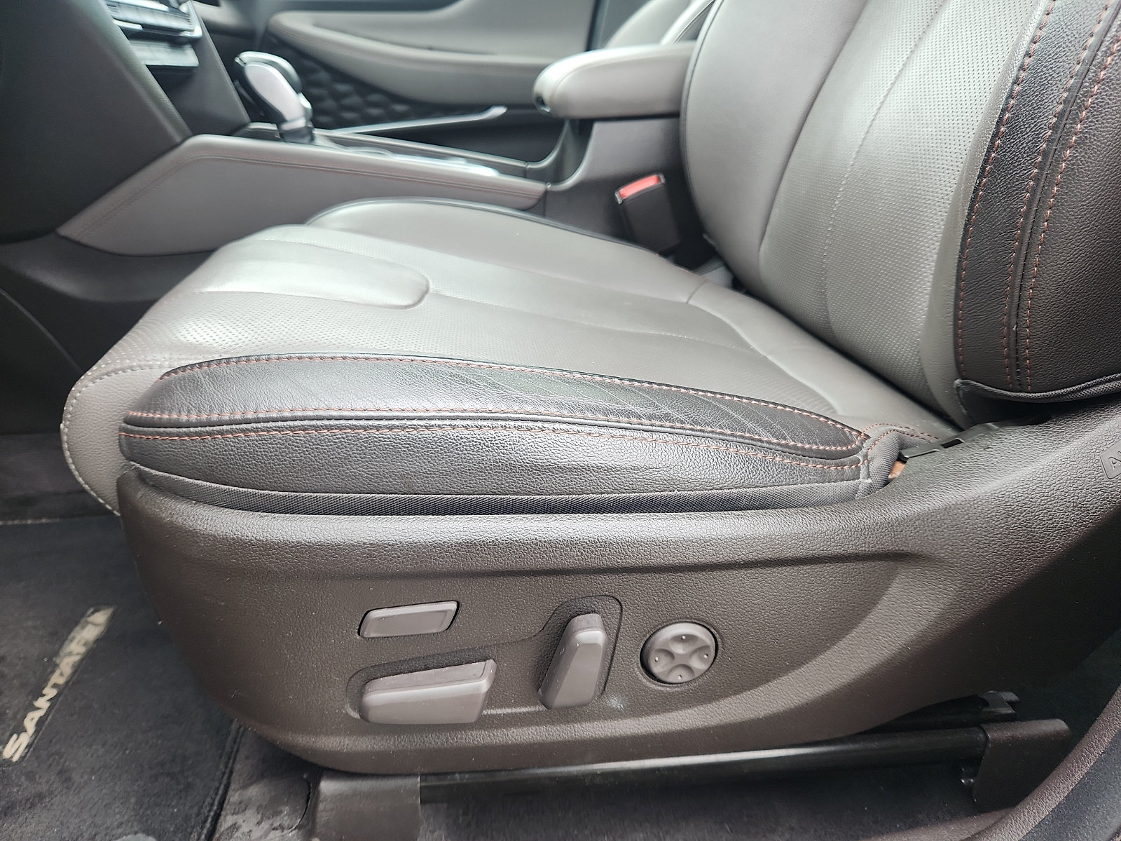Used 2020 Hyundai Santa Fe Limited w/ Cargo Package AWD/4WD image 23