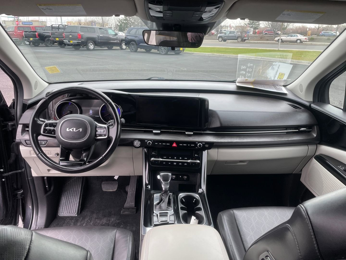 Used 2022 Kia Carnival SX image 19