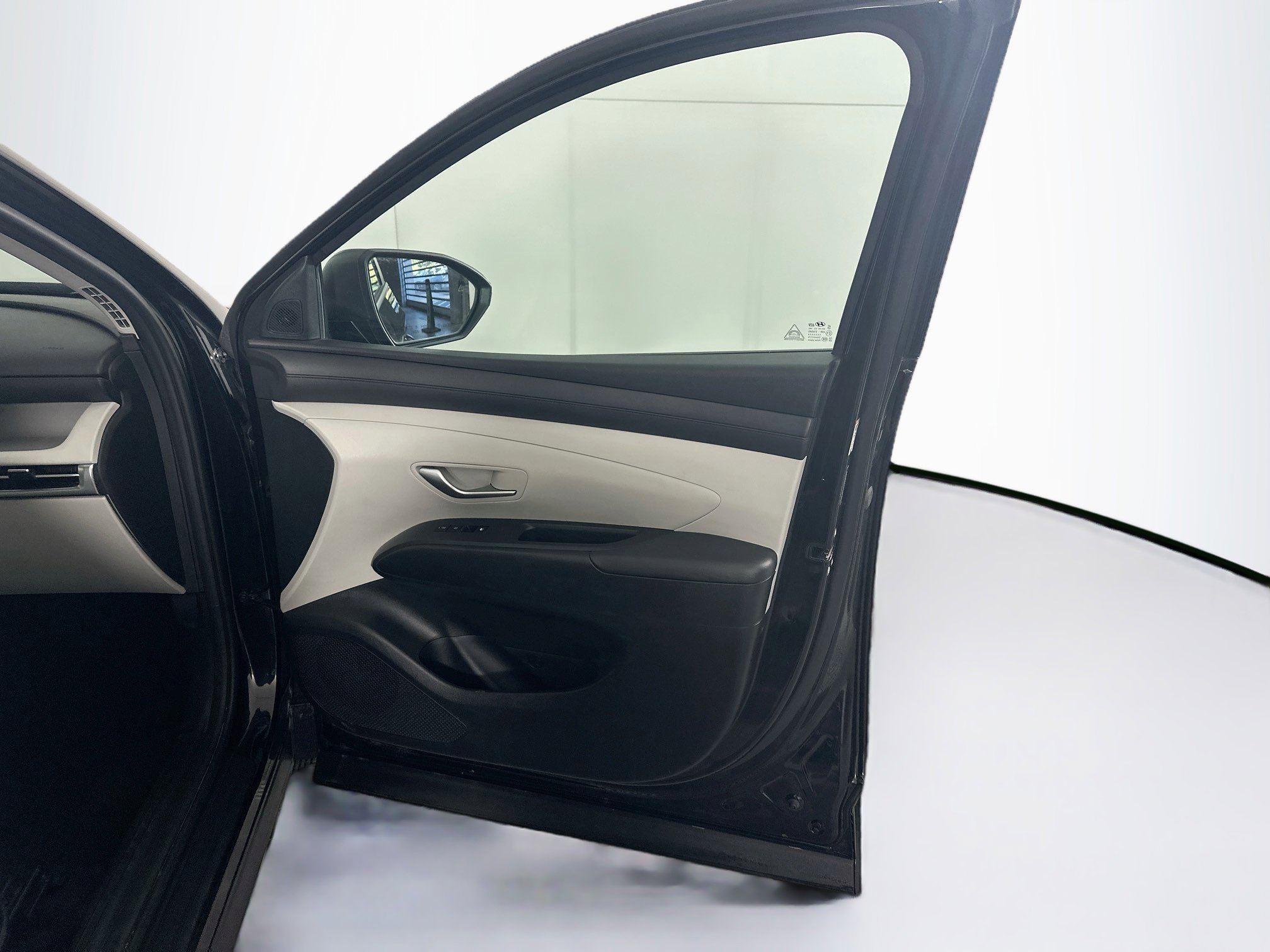 Used 2025 Hyundai Tucson SEL FWD image 31
