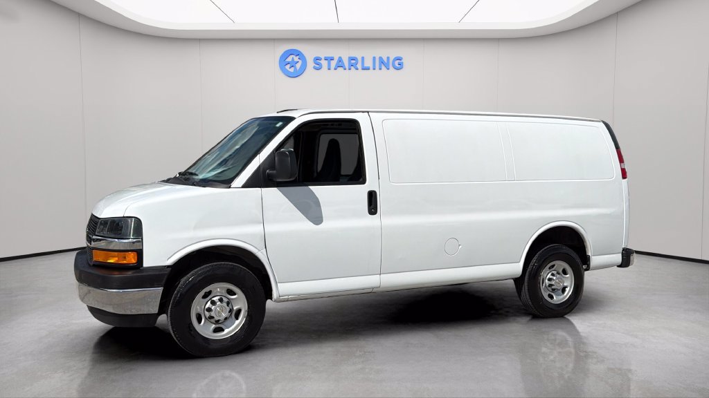 Used 2024 Chevrolet Express 2500 w/ Driver Convenience Package RWD image 2
