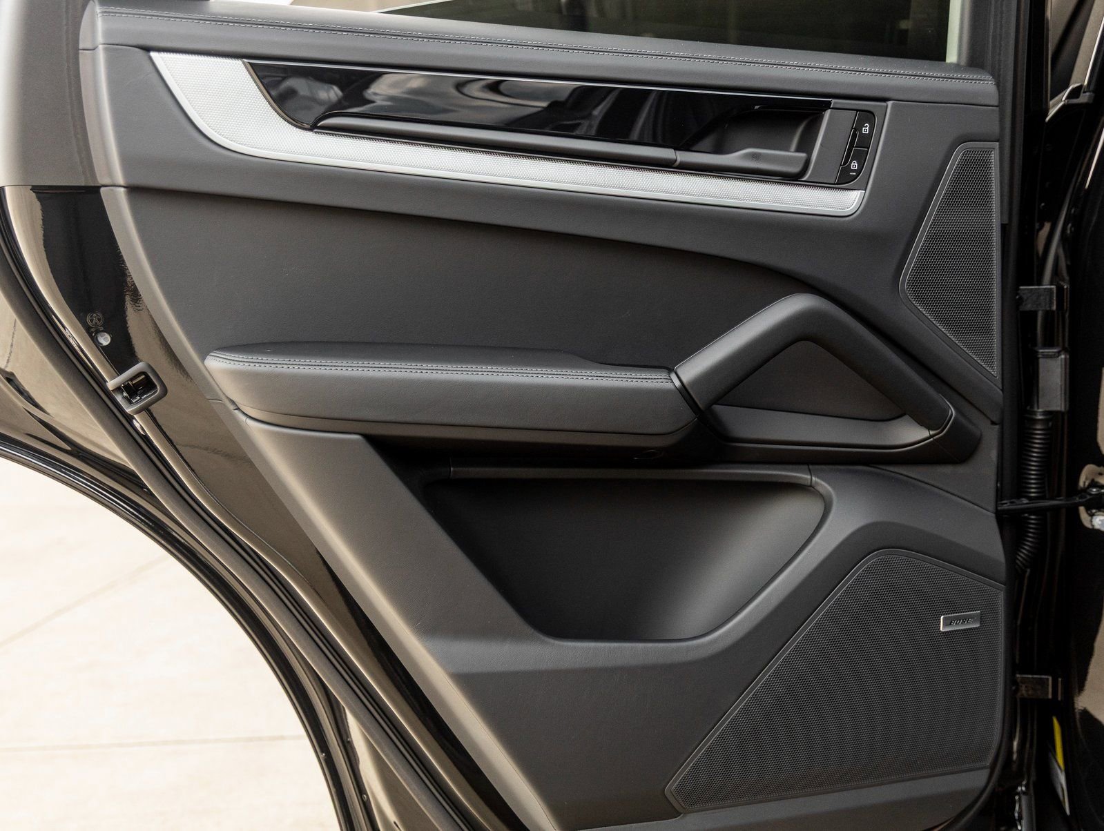 Used 2026 Porsche Cayenne Coupe image 30