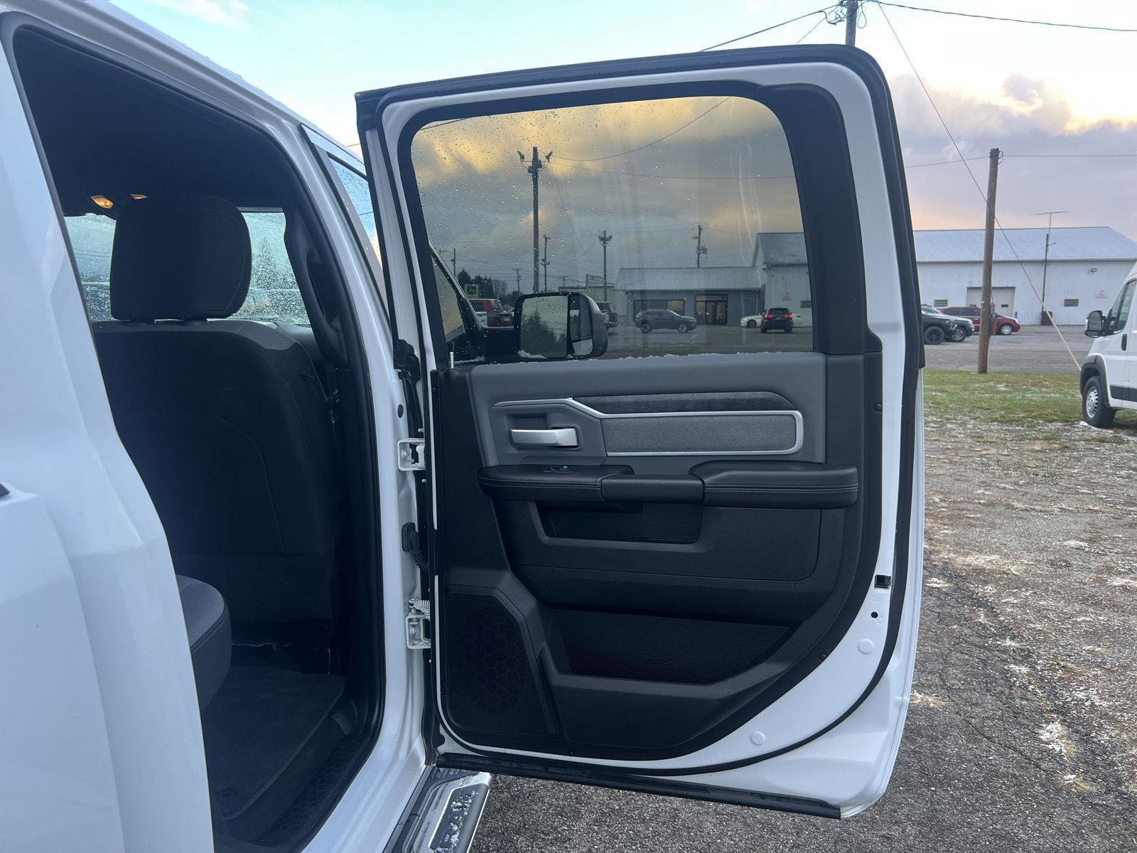 Used 2021 RAM 2500 Big Horn image 24