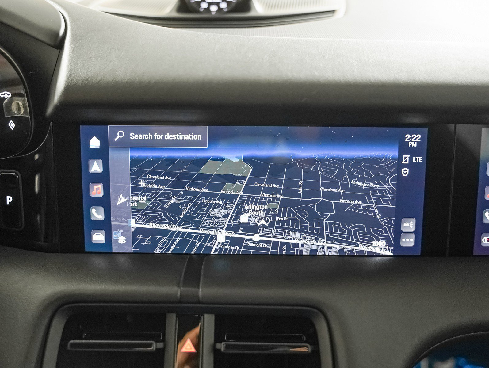 Certified 2024 Porsche Taycan 4 Cross Turismo w/ Premium Package AWD/4WD image 20