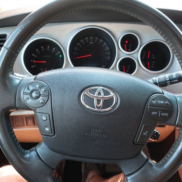Used 2008 Toyota Sequoia Limited RWD image 16