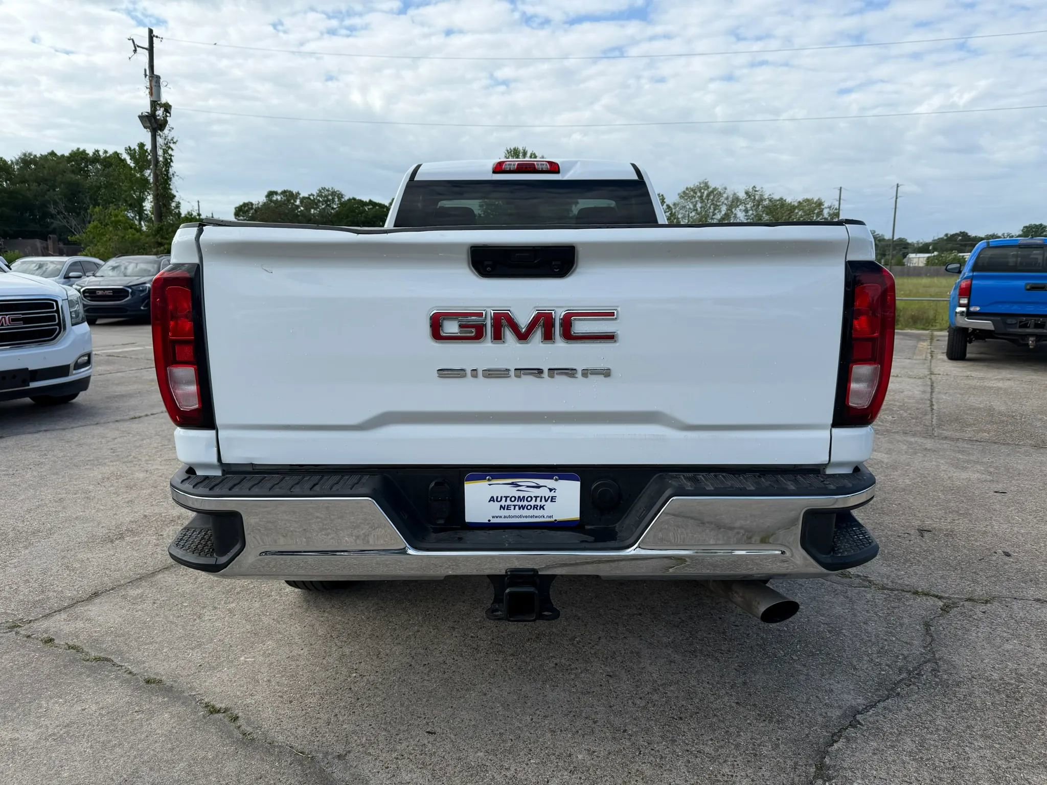 Used 2024 GMC Sierra 2500 Pro w/ Convenience Package AWD/4WD image 4