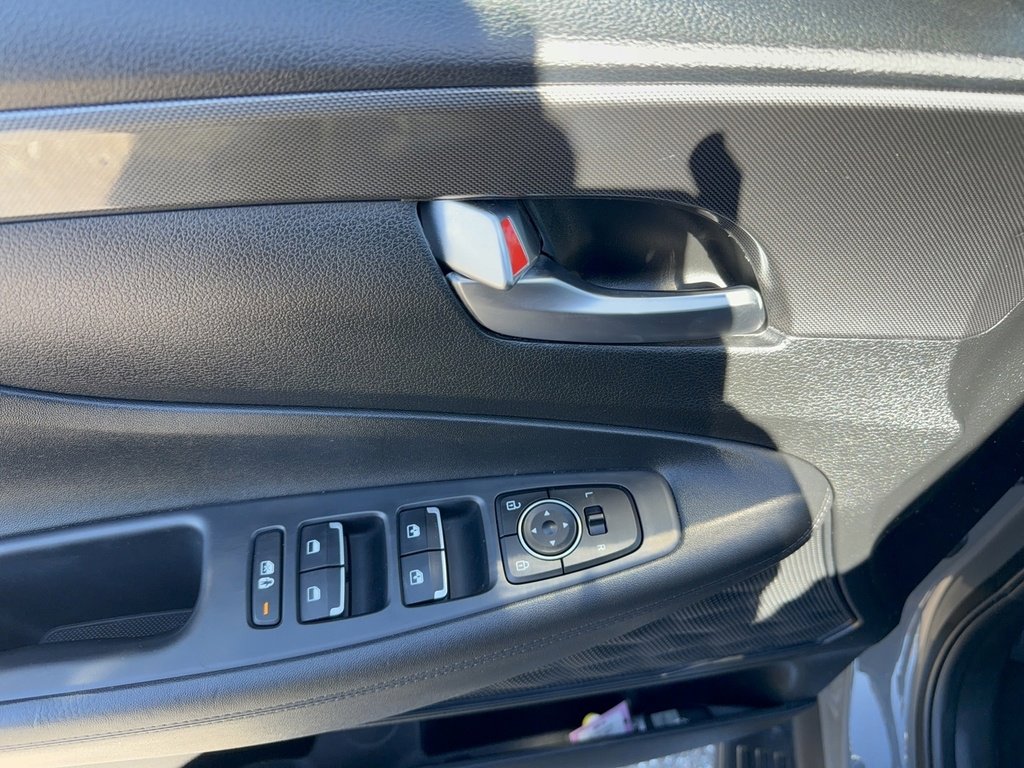 Used 2022 Hyundai Santa Fe XRT image 9